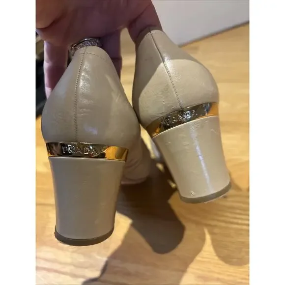 PRADA Nude tan Leather Gold Trim Chunky Heel Pump Flower Embellishment 38 1/2 8 - Picture 9 of 16